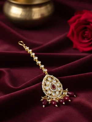 ankkshmi maangtikka Saanj Moissanite Kundan Maang Tikka