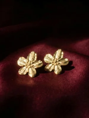 Flower Shaped Anti Tarnish Stud Earrings