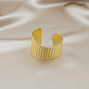 Ribbed Textured Wide Adjustable Cuff Kada