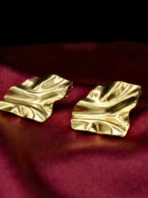 Wave Textured Medium Stud Earrings