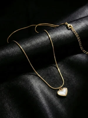 mop heart anti tarnish chain necklace MOP Heart Pendant Anti-Tarnish Chain