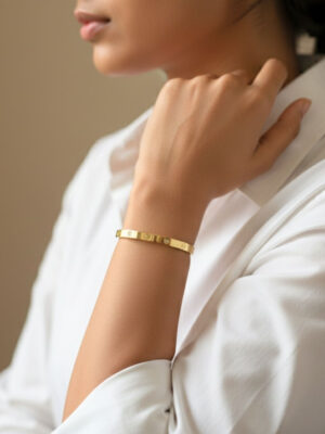 Minimal Design AD Studded Openable Kada