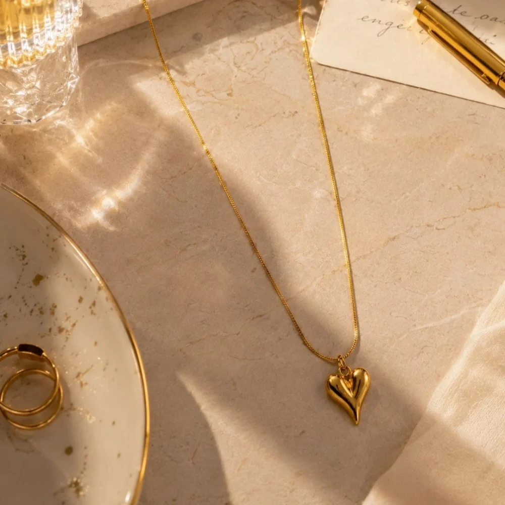 Elegant 18K gold-plated heart pendant necklace with anti-tarnish finish
