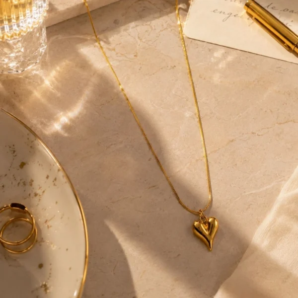 Elegant 18K gold-plated heart pendant necklace with anti-tarnish finish